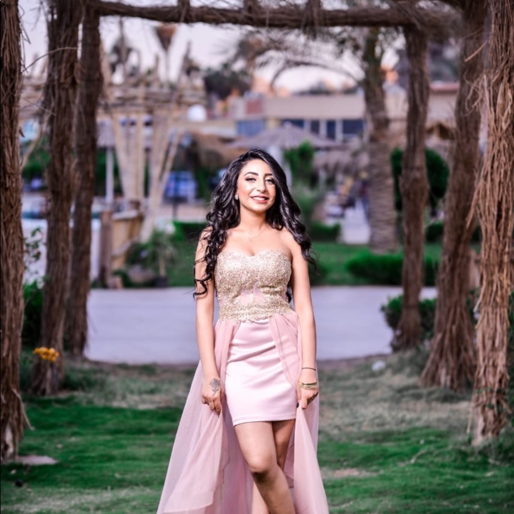 Pink dress - Picture 3 of 3